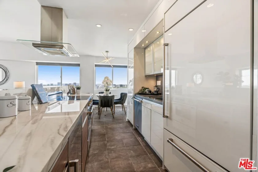 1155 N La Cienega Boulevard #508 photo 10