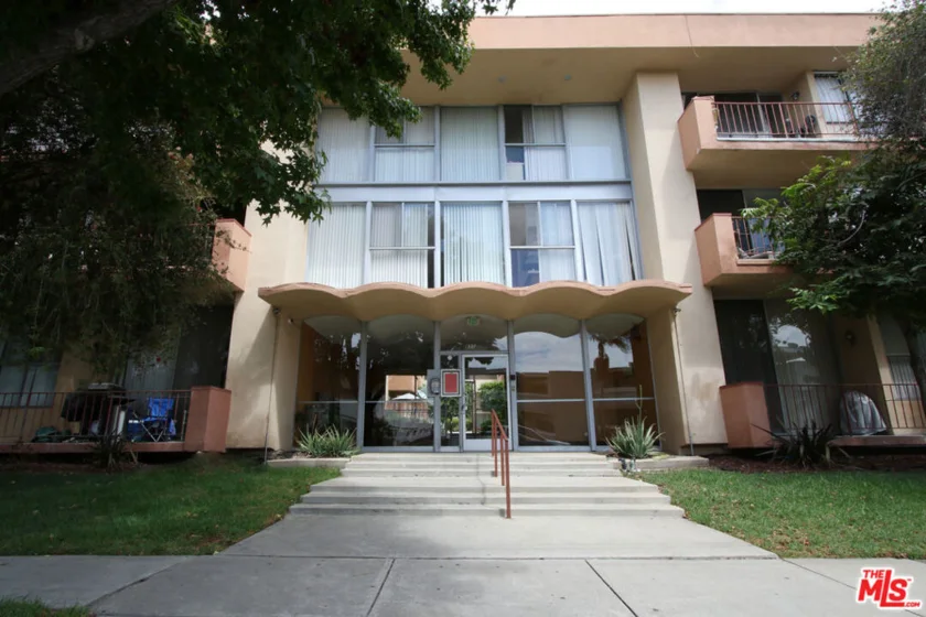 855 Victor Avenue #207 photo 1
