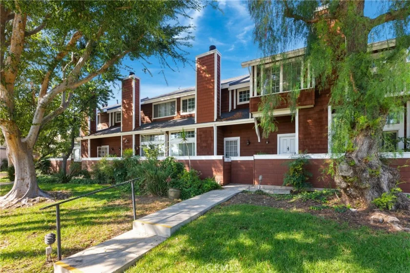 19431 Sherman Way #15 photo 1