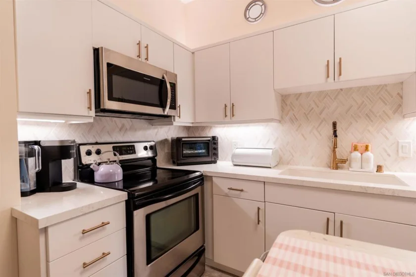 889 Date Street #205 photo 10