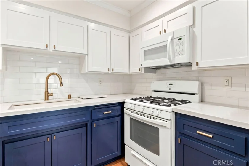 14159 Riverside Drive #103 photo 21