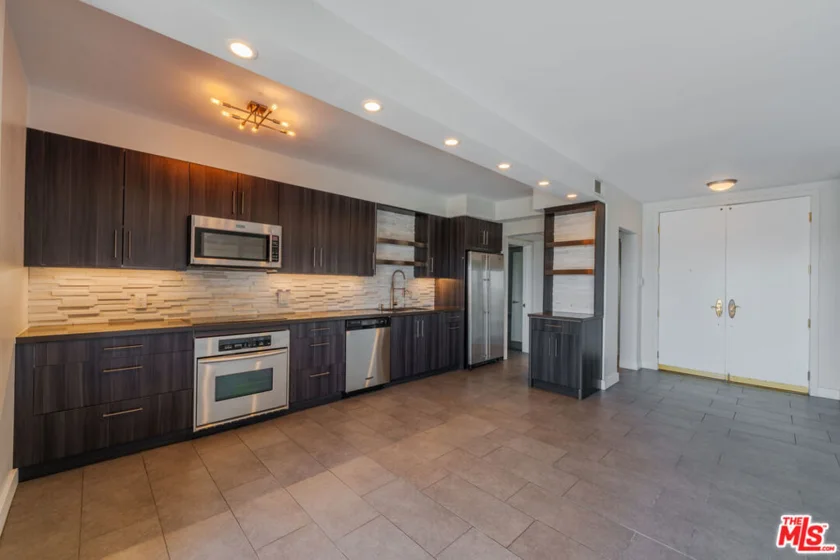 1131 Alta Loma Road #207 photo 4