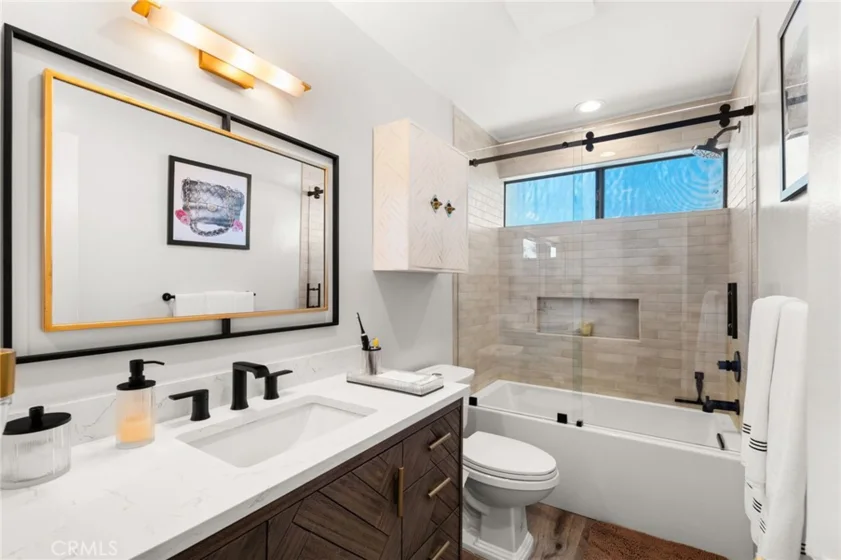 4950 Louise #304 photo 16