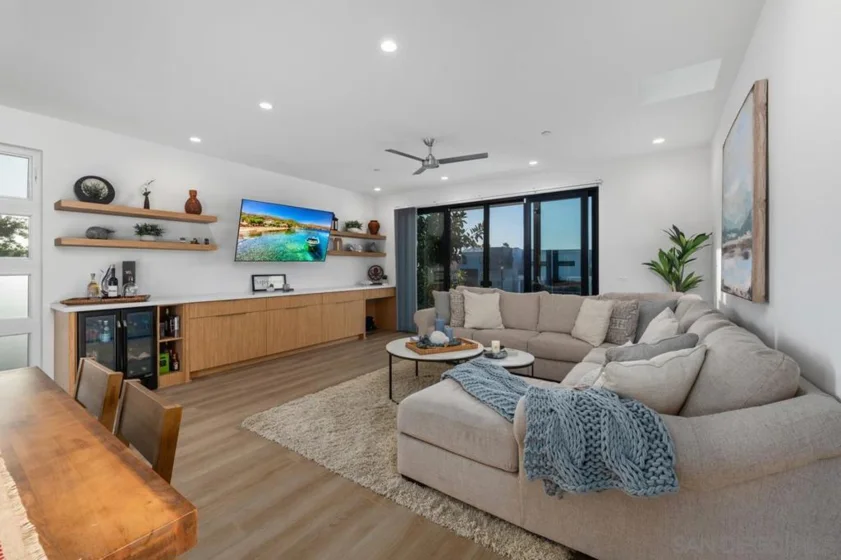 119 Date Avenue photo 6