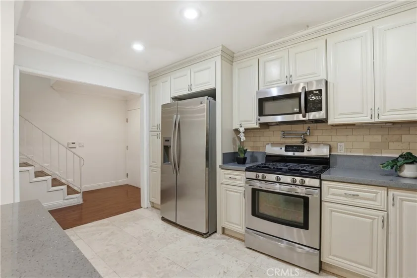4189 Vineland Avenue #111 photo 6