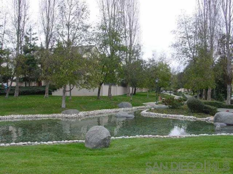 5572 Renaissance Avenue #3 photo 27