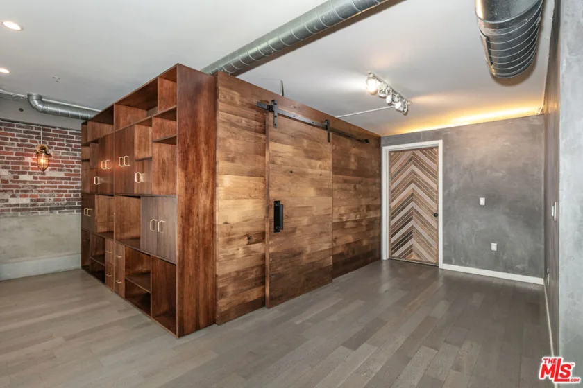 527 Molino Street #202 photo 10