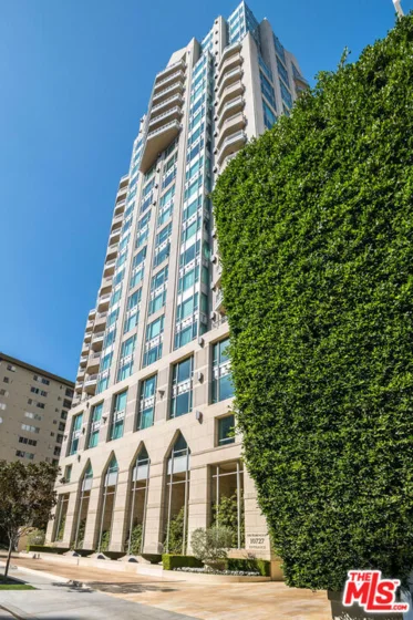 10727 Wilshire Boulevard #502 photo 2