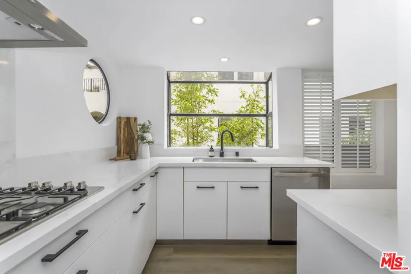 11601 Montana Avenue #PH7 photo 32