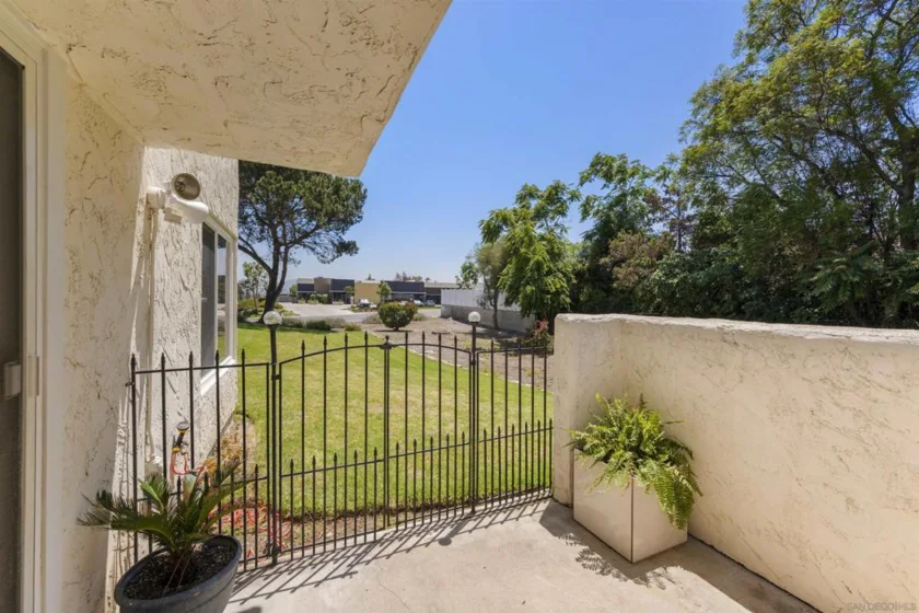 1311 Hawk Lane photo 15