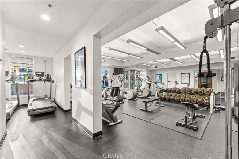 488 E Ocean #809 photo 35