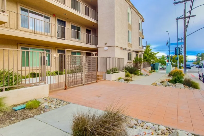 4115 Fanuel Street #4 photo 1