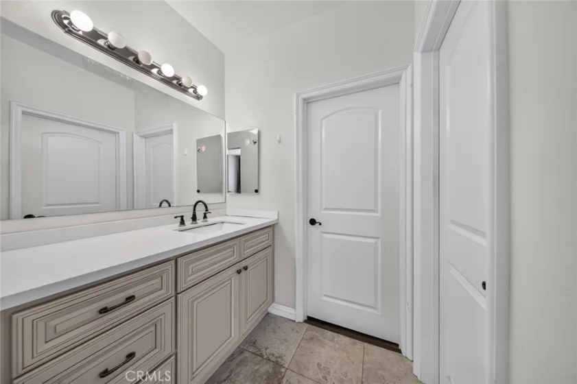 1026 S Marengo Avenue #2 photo 27