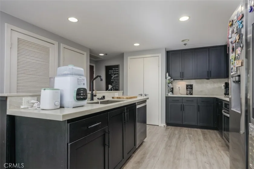 411 W Seaside Way #302 photo 8