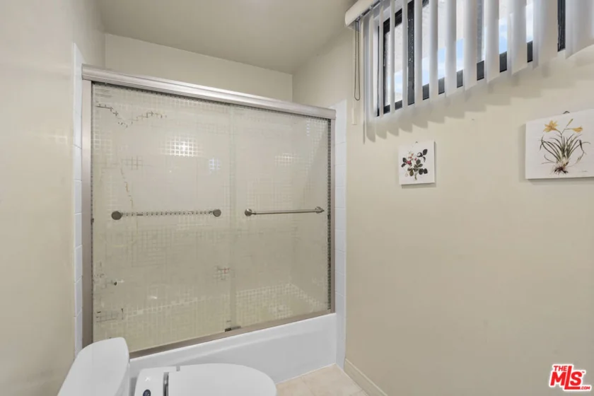 729 S Hobart Boulevard #40 photo 8