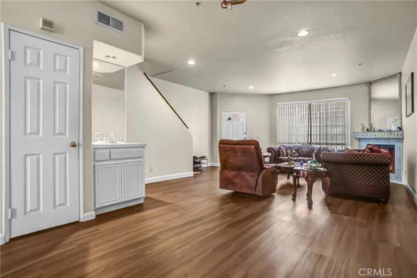 18347 Saticoy #7 photo 7