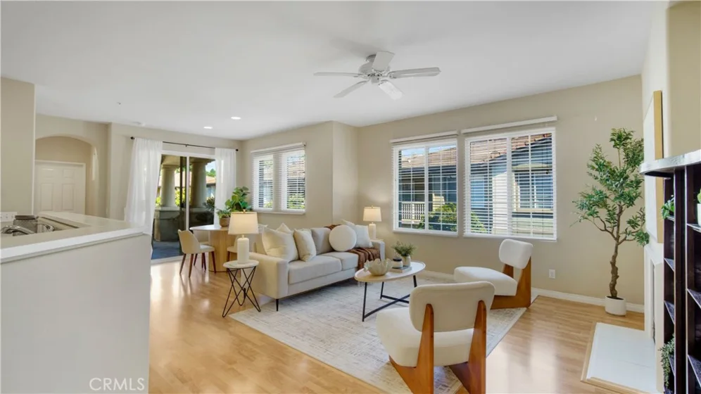 329 Rathbourne photo 3