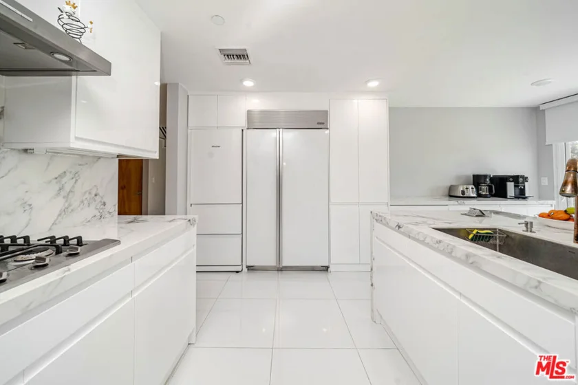 4925 Wilshire Boulevard #302 photo 42