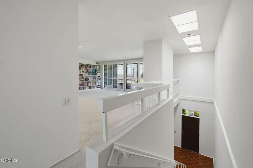 885 S Orange Grove Boulevard #20 photo 4