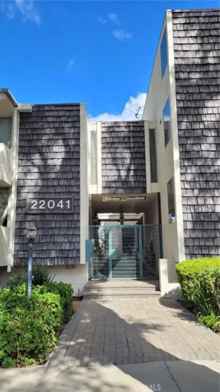 22041 Costanso Street #106 photo 1