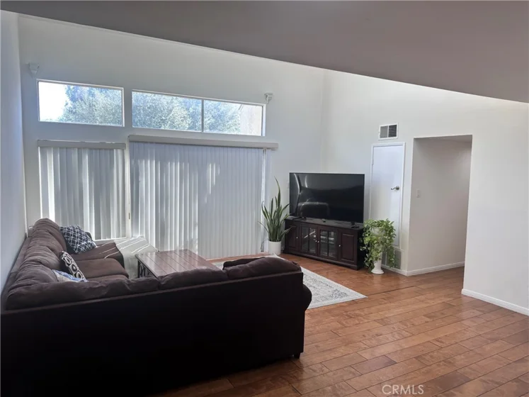 5700 Etiwanda #264 photo 3