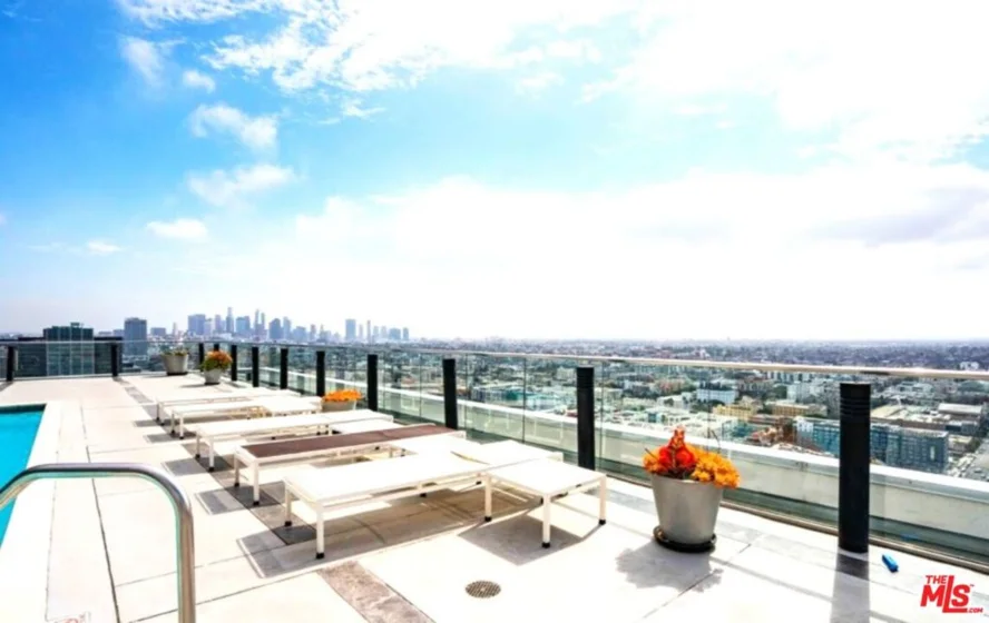 3810 Wilshire Boulevard #1706 photo 18