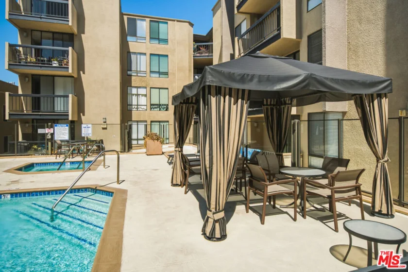 7320 Hawthorn Avenue #425 photo 50