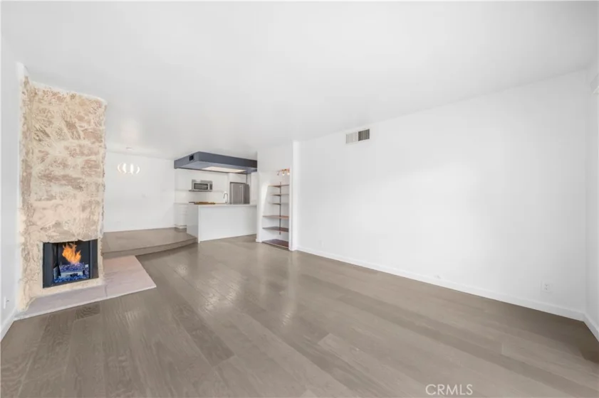 521 Montana Avenue #211 photo 4