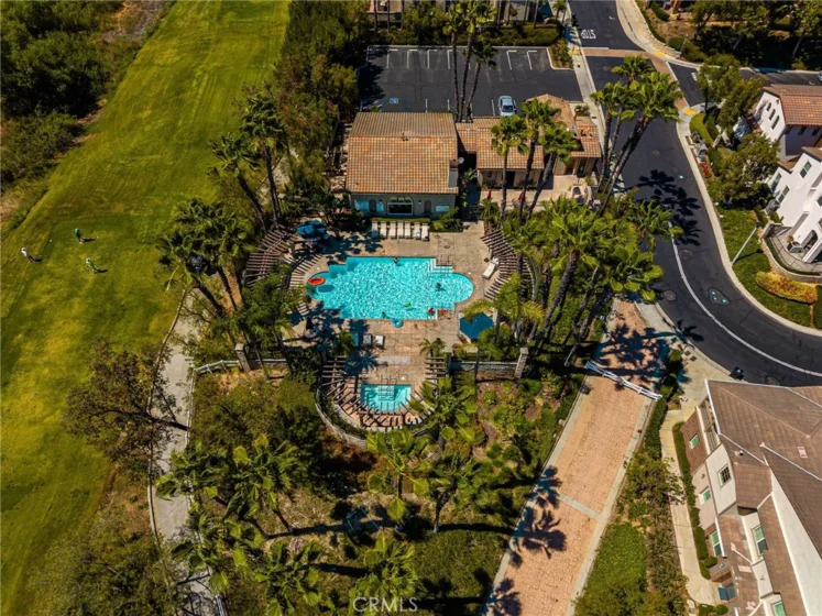 4001 Balmoral photo 60
