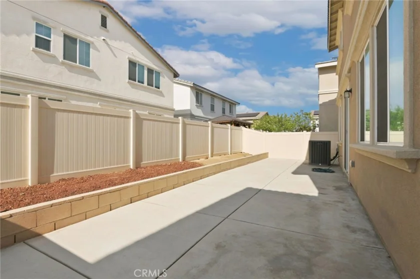 24914 Gossamer Court photo 38