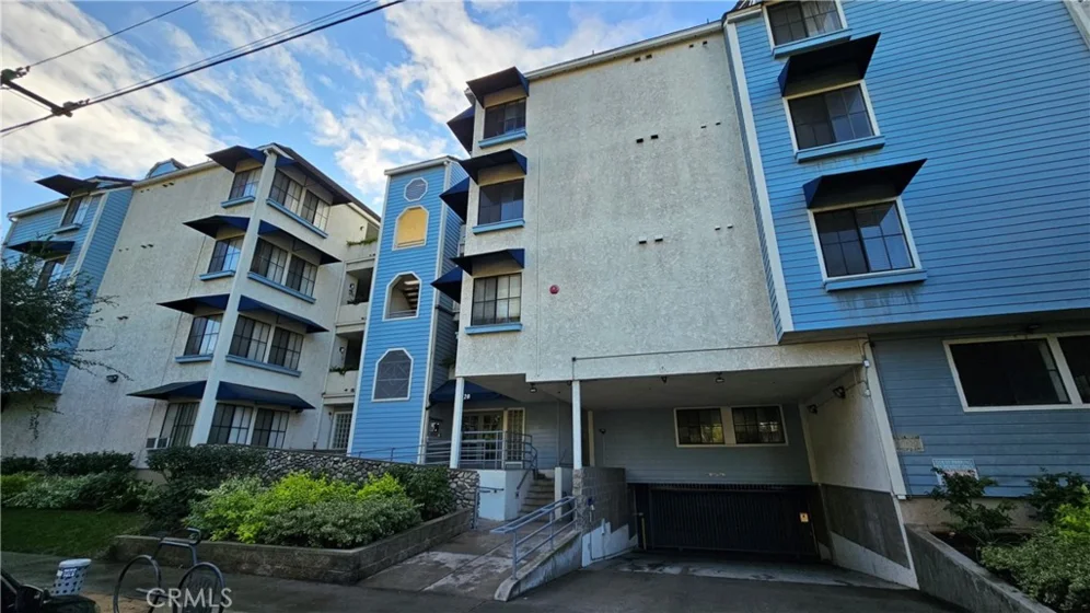 720 W 4th Street #413 photo 1