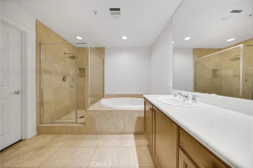 128 N Oak Knoll #111 photo 46