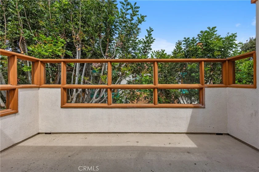 372 Villa Point Drive photo 40