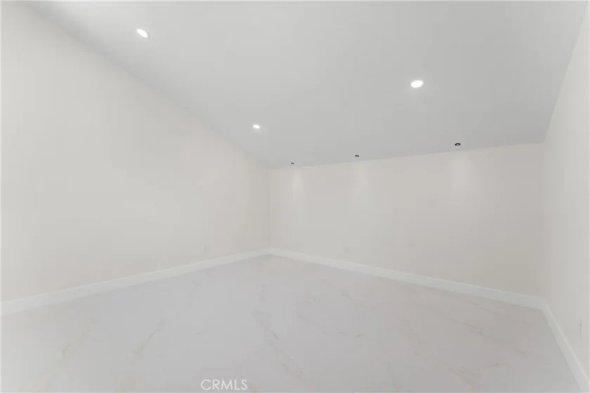 77 Barmore Court photo 20
