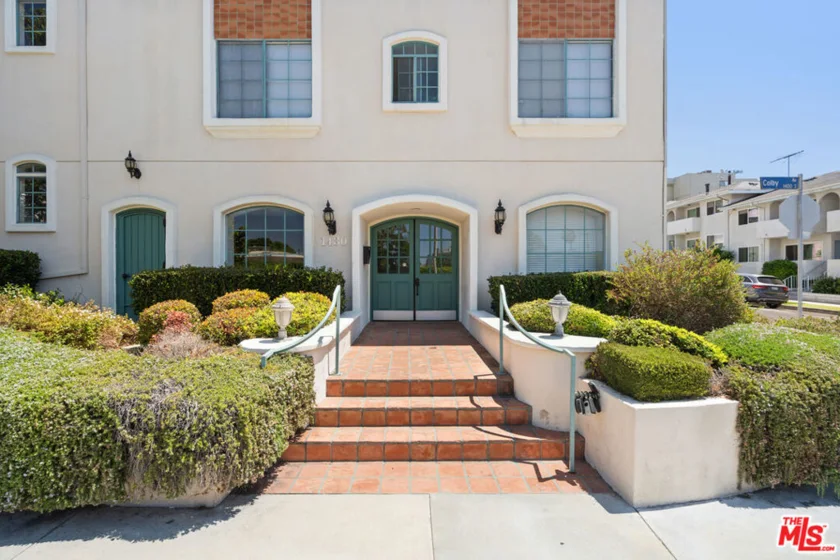 1430 Colby Avenue #102 photo 14