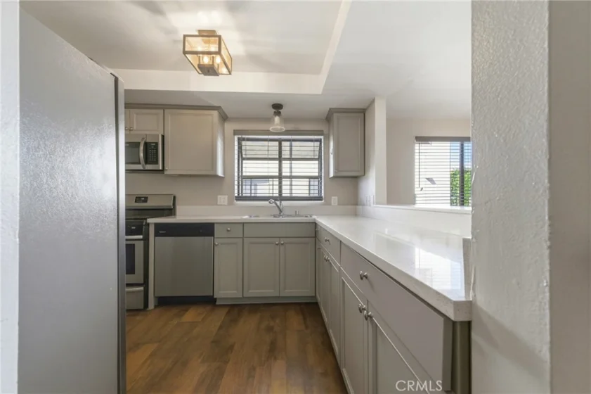 14715 Saticoy Street #14 photo 10