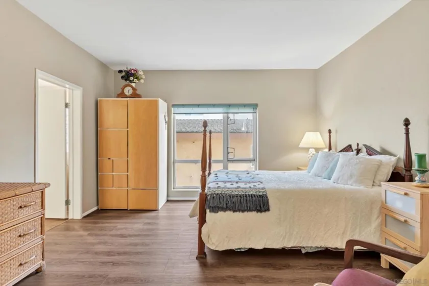 1362 Seacoast Drive #F photo 17