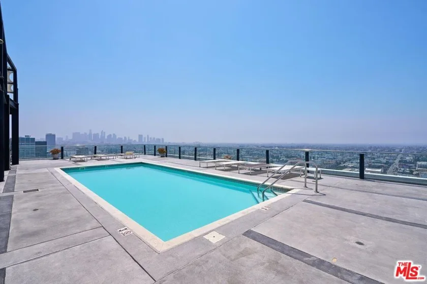 3810 Wilshire Boulevard #408 photo 19