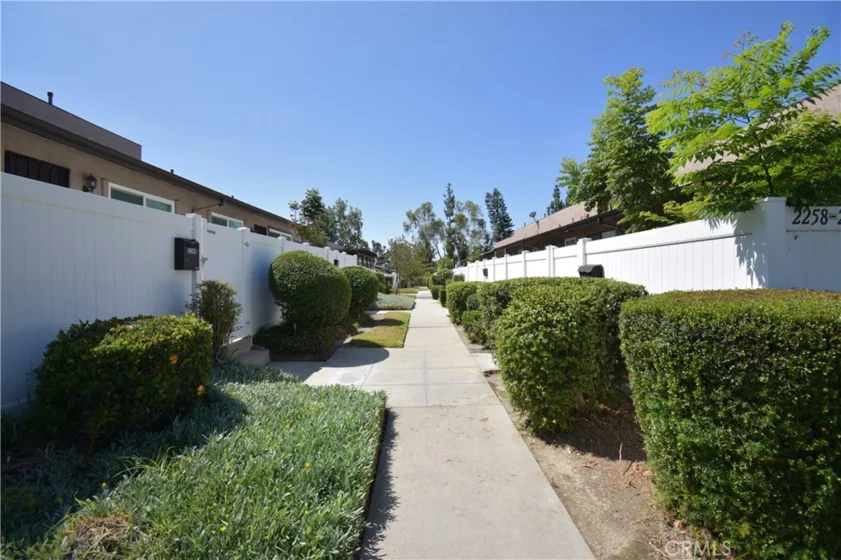 2248 Loma Alta Drive photo 8
