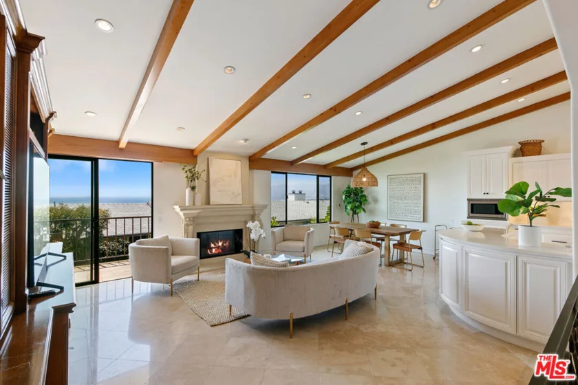 6770 Las Olas Way photo 1