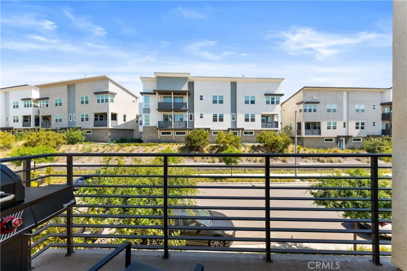 10423 Adamson Way photo 4