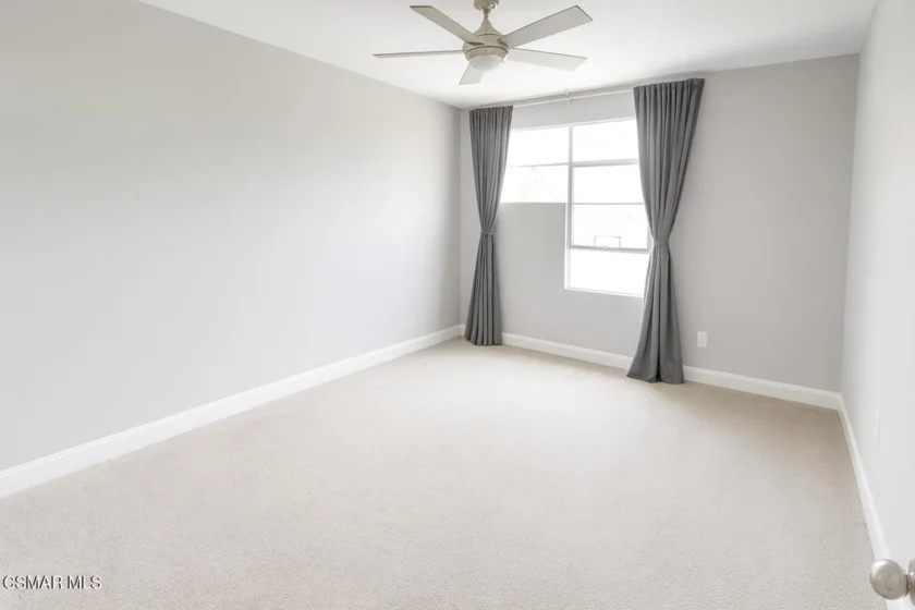 5350 White Oak Avenue #105 photo 22