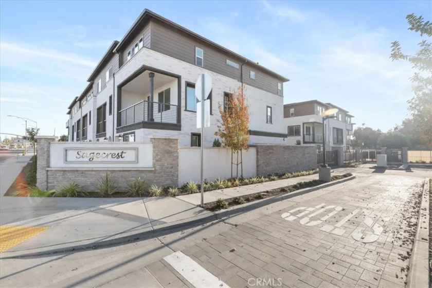 9532 Hannah Way photo 25