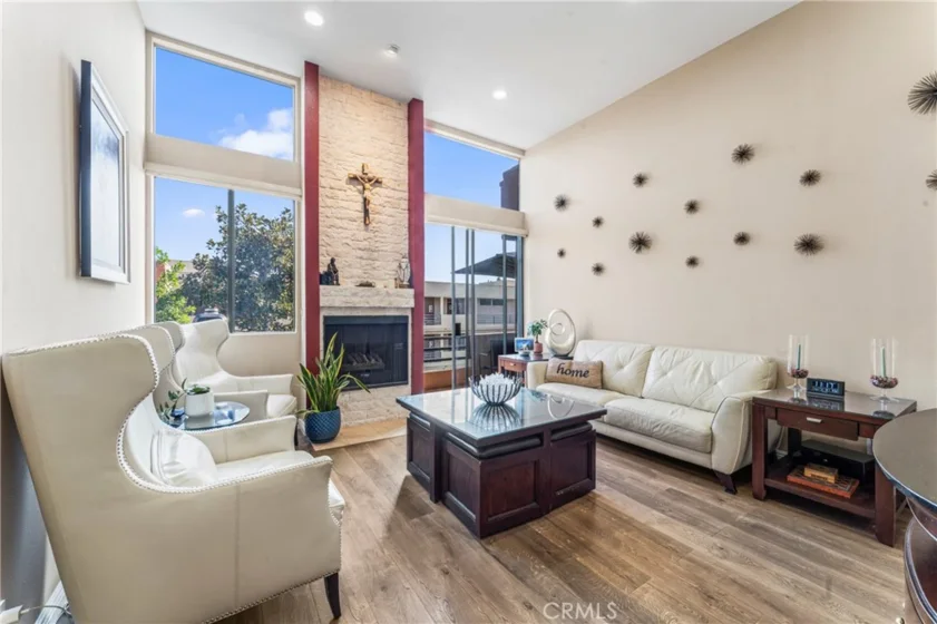 7826 Topanga Canyon Boulevard #308 photo 9