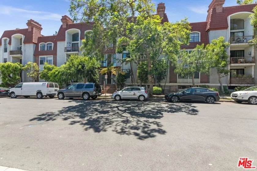 2031 S Bentley Avenue #107 photo 1