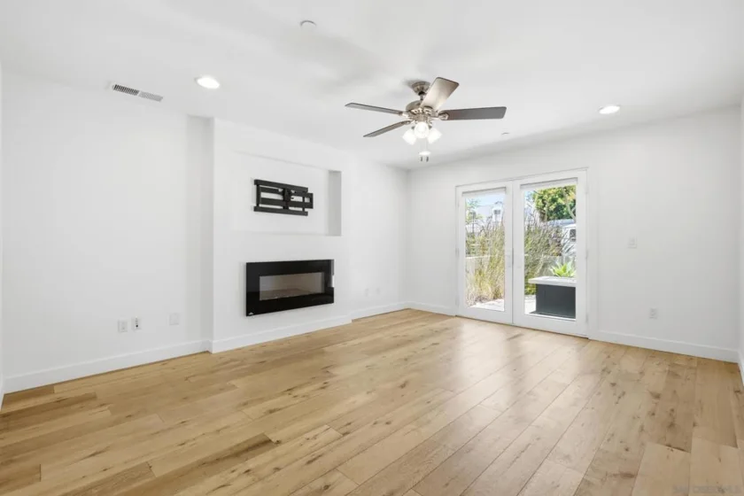 1323 Felspar Street photo 3