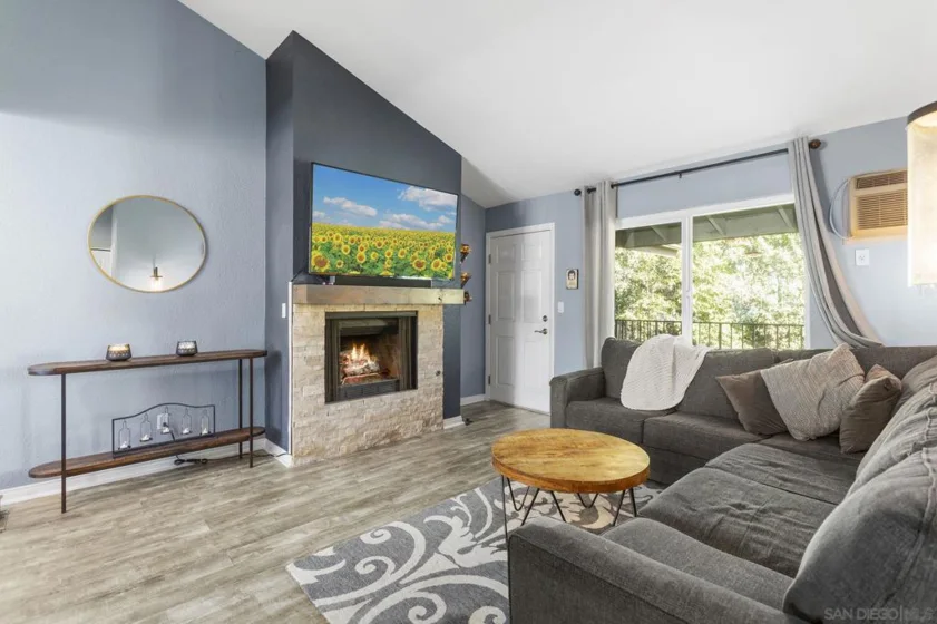 3055 Ivy Street #5 photo 1