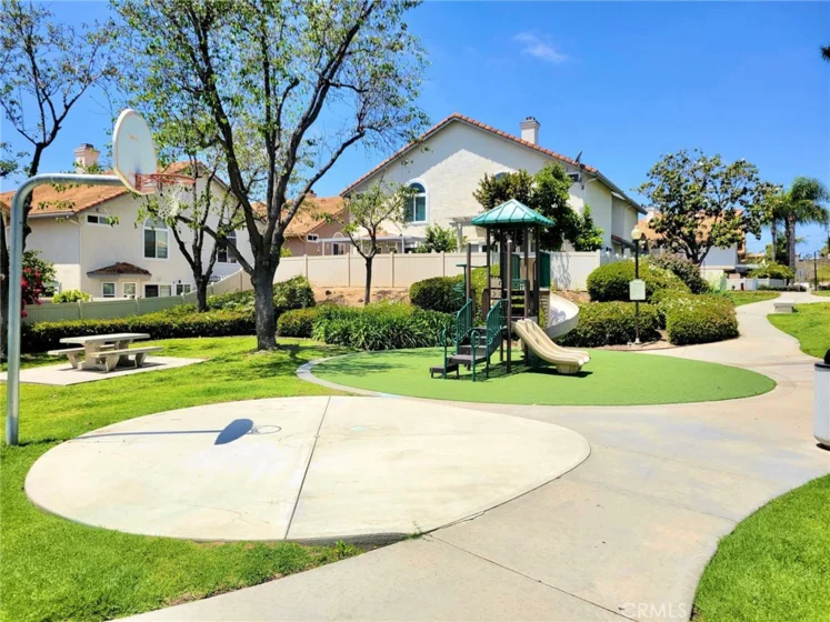 1722 Promenade photo 18