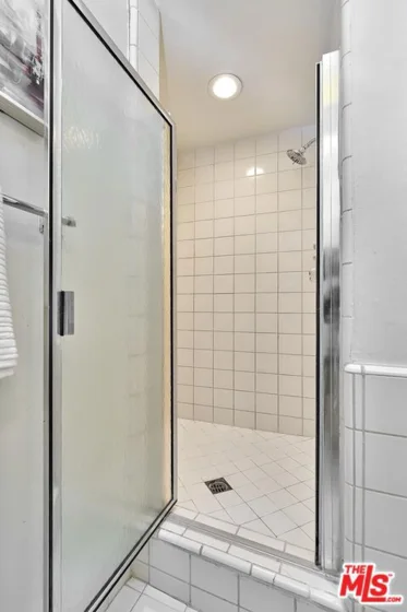 420 S Barrington Avenue #102 photo 26