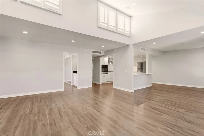 4542 Willis Avenue #302 photo 10